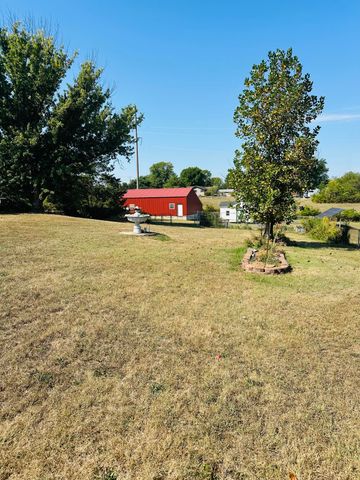 337 East Farm Road 96, Springfield, MO 65803
