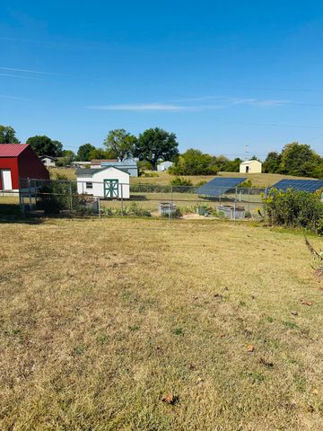 337 East Farm Road 96, Springfield, MO 65803