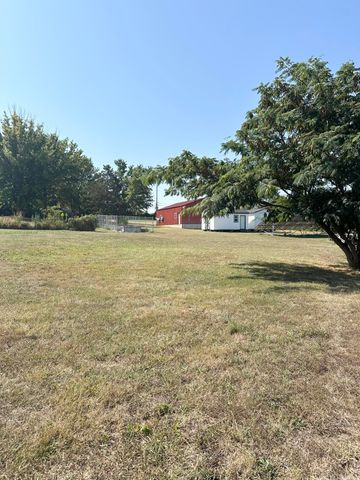 337 East Farm Road 96, Springfield, MO 65803