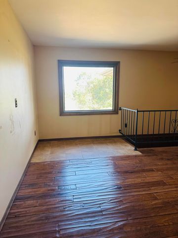 337 East Farm Road 96, Springfield, MO 65803