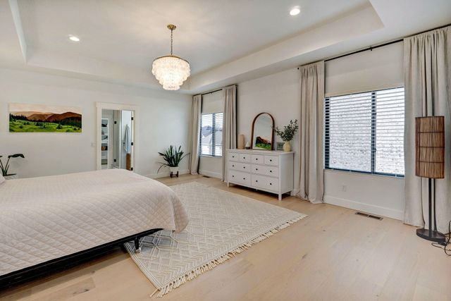 2124 N Silver Charm Avenue, Springfield, MO 65802