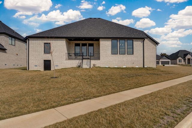 2124 N Silver Charm Avenue, Springfield, MO 65802