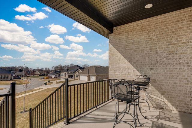 2124 N Silver Charm Avenue, Springfield, MO 65802