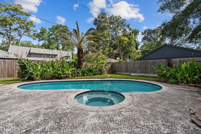 5826 Pine Arbor Drive, Houston, TX 77066