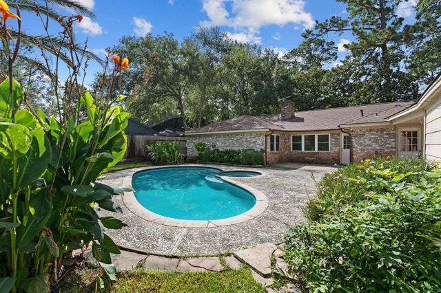 5826 Pine Arbor Drive, Houston, TX 77066