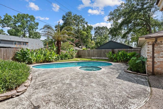 5826 Pine Arbor Drive, Houston, TX 77066