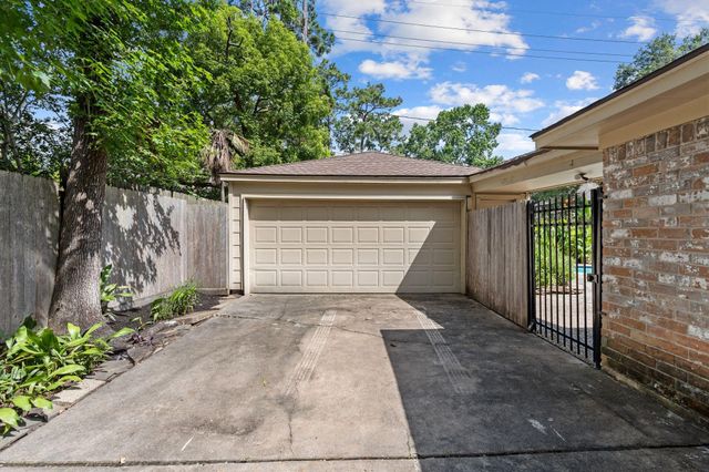 5826 Pine Arbor Drive, Houston, TX 77066