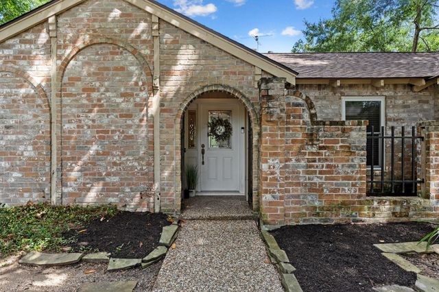 5826 Pine Arbor Drive, Houston, TX 77066