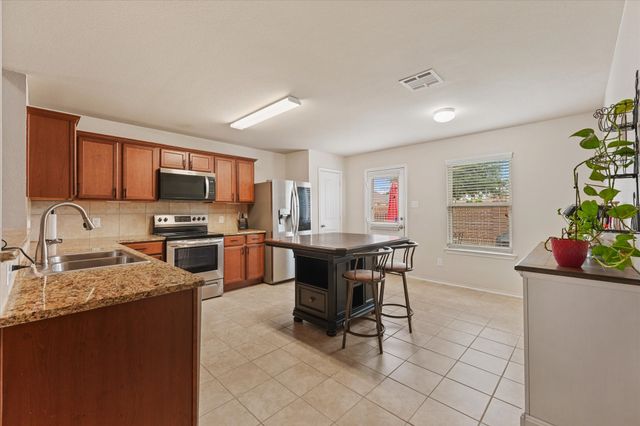 1008 Platinum Drive, Princeton, TX 75407