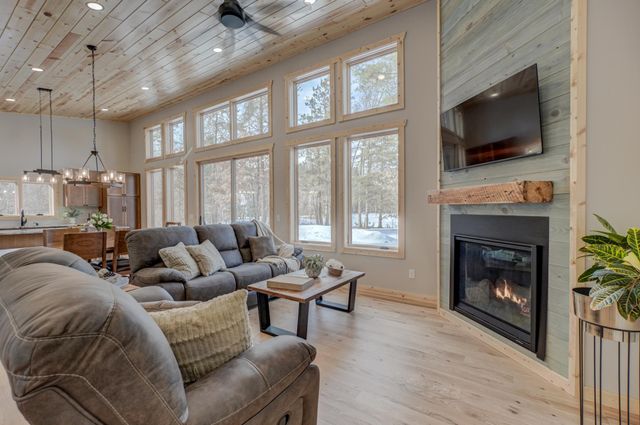 11721 N Vesper Drive, Hayward, WI 54843