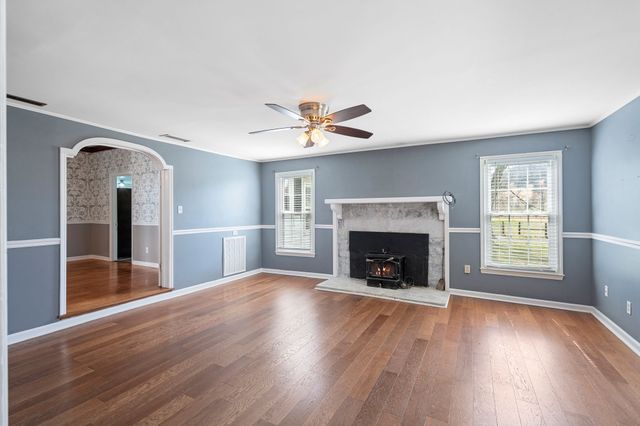 420 Beechwood Rd, Bell Buckle, TN 37020