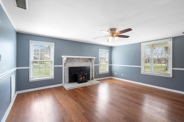 420 Beechwood Rd, Bell Buckle, TN 37020