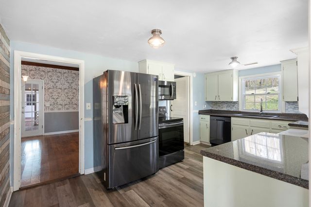 420 Beechwood Rd, Bell Buckle, TN 37020