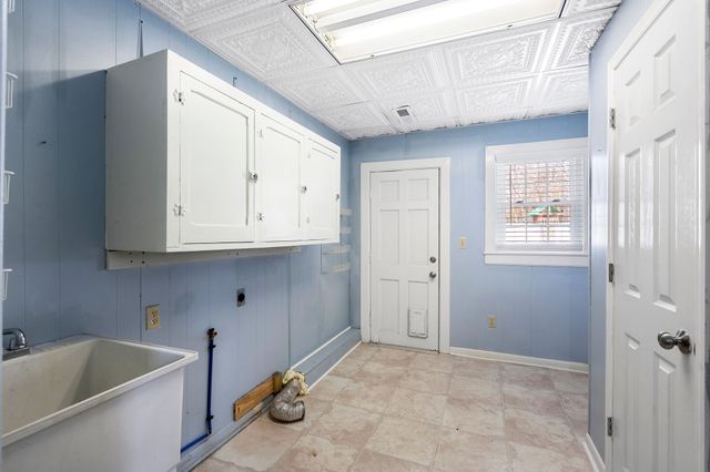 420 Beechwood Rd, Bell Buckle, TN 37020