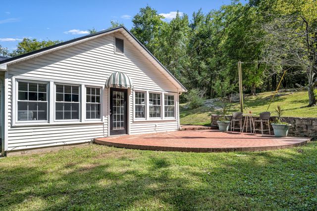 420 Beechwood Rd, Bell Buckle, TN 37020
