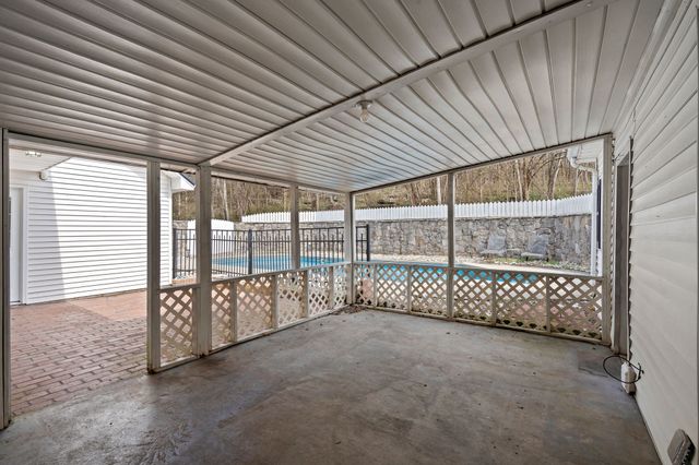 420 Beechwood Rd, Bell Buckle, TN 37020