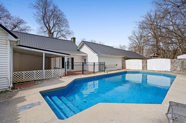 420 Beechwood Rd, Bell Buckle, TN 37020