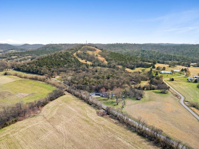 420 Beechwood Rd, Bell Buckle, TN 37020
