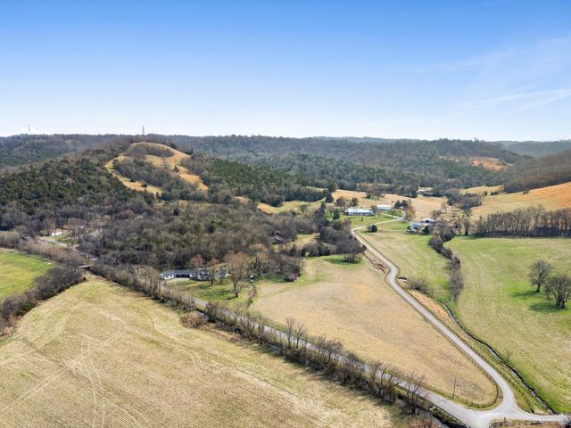 420 Beechwood Rd, Bell Buckle, TN 37020