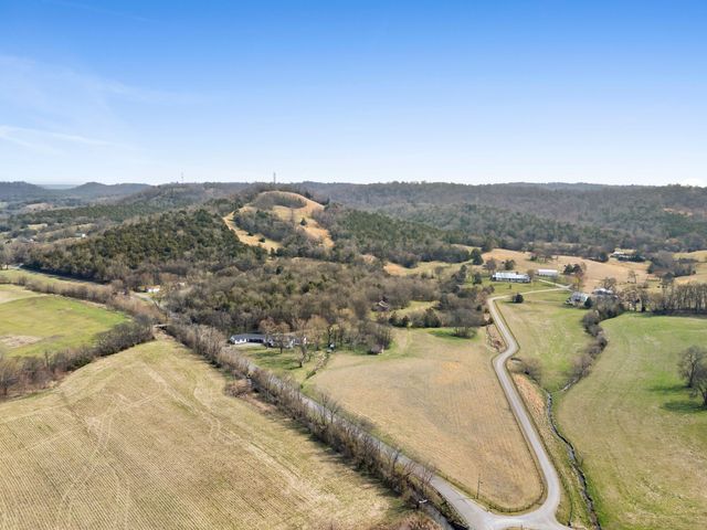 420 Beechwood Rd, Bell Buckle, TN 37020
