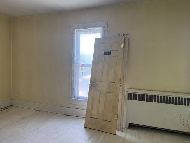 219 W Kickapoo Street, Hartford City, IN 47348