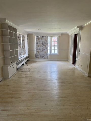 219 W Kickapoo Street, Hartford City, IN 47348