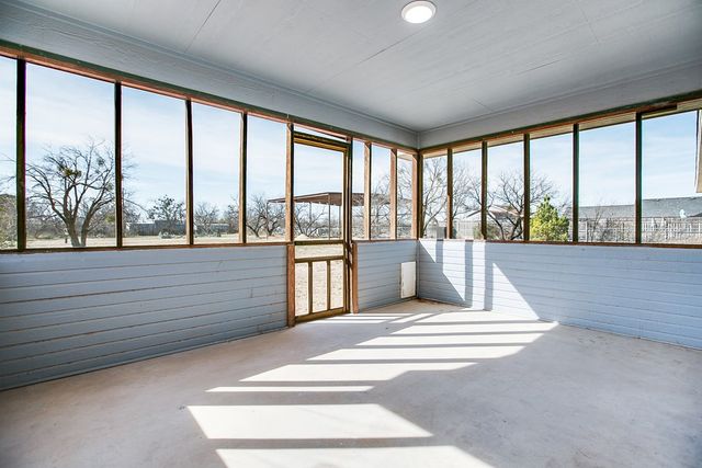 2933 Old Eola Road, San Angelo, TX 76905