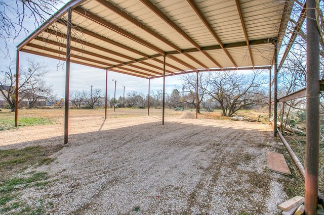 2933 Old Eola Road, San Angelo, TX 76905