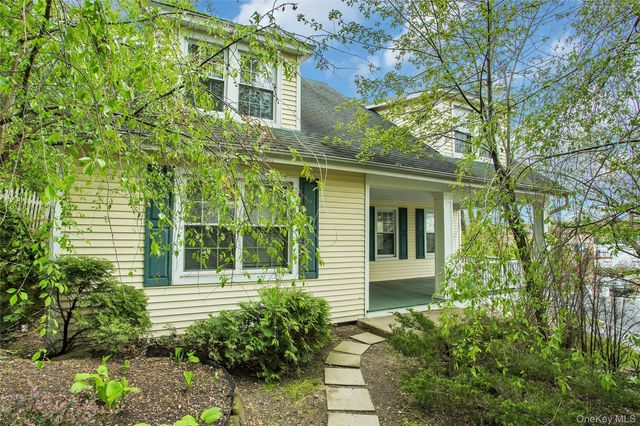 2&4 Youngs Hill Road, Huntington, NY 11743