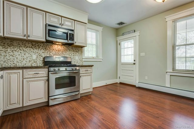 2&4 Youngs Hill Road, Huntington, NY 11743