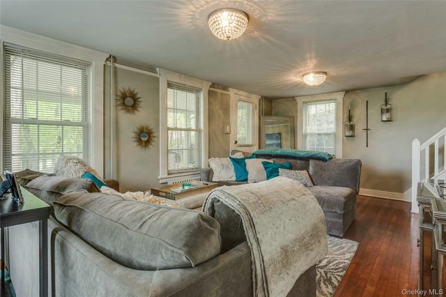 2&4 Youngs Hill Road, Huntington, NY 11743