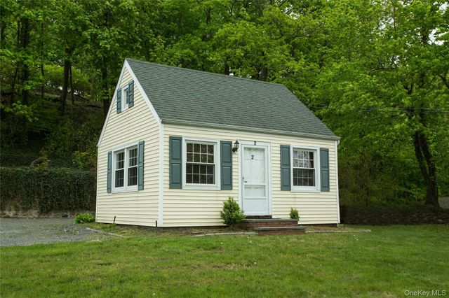 2&4 Youngs Hill Road, Huntington, NY 11743