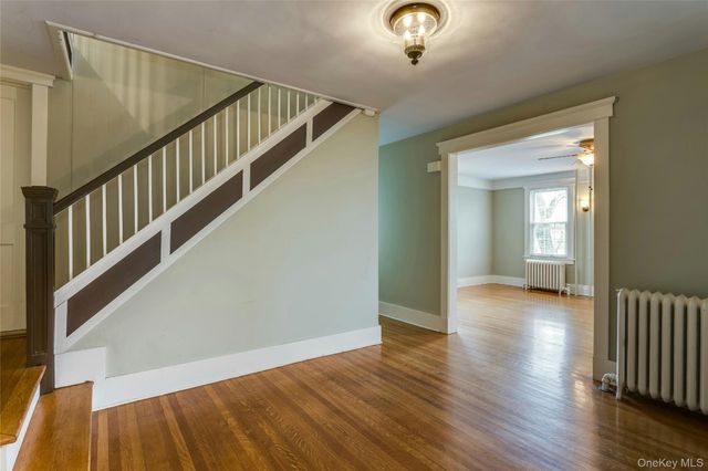 2&4 Youngs Hill Road, Huntington, NY 11743