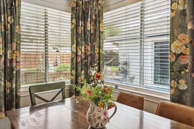 10207 Scofield Lane, Houston, TX 77096