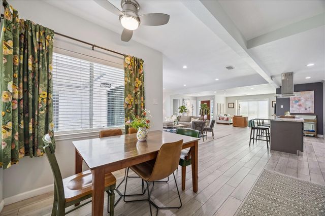 10207 Scofield Lane, Houston, TX 77096