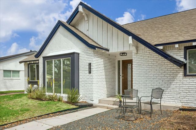 10207 Scofield Lane, Houston, TX 77096