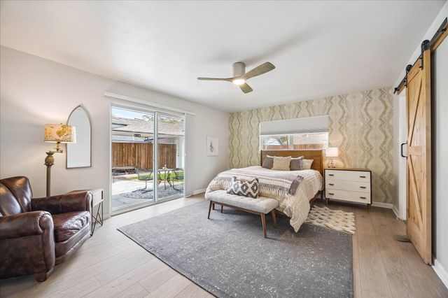 10207 Scofield Lane, Houston, TX 77096