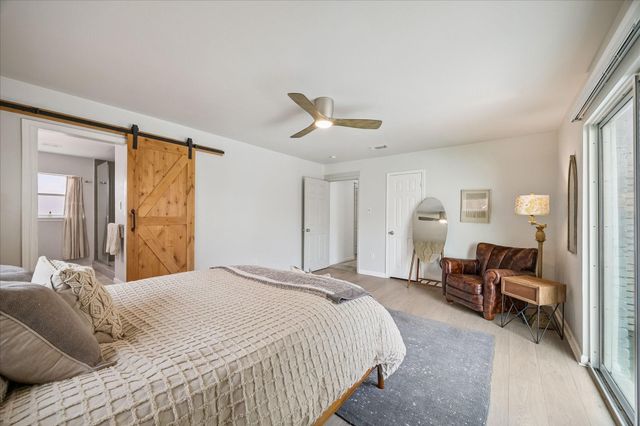 10207 Scofield Lane, Houston, TX 77096