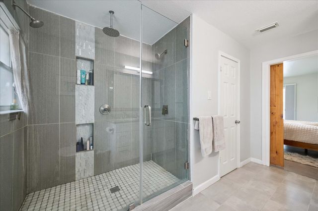 10207 Scofield Lane, Houston, TX 77096