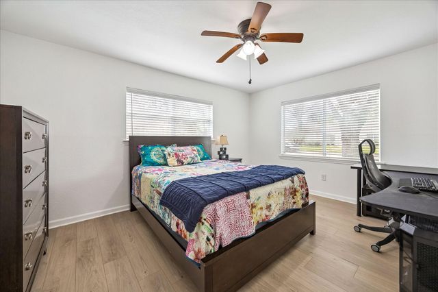 10207 Scofield Lane, Houston, TX 77096