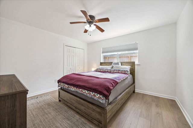 10207 Scofield Lane, Houston, TX 77096