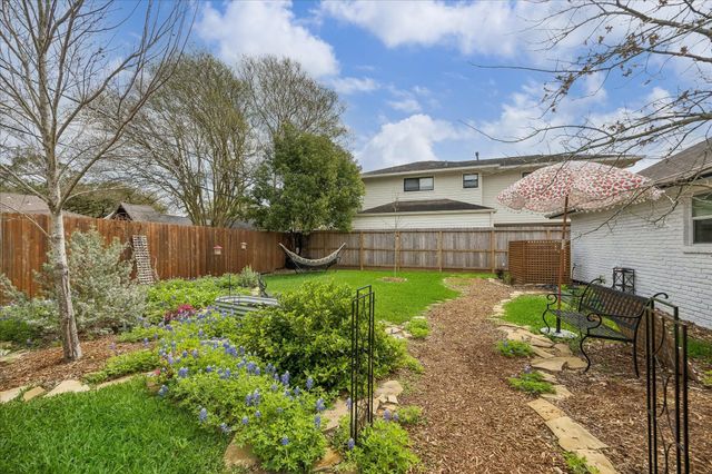 10207 Scofield Lane, Houston, TX 77096