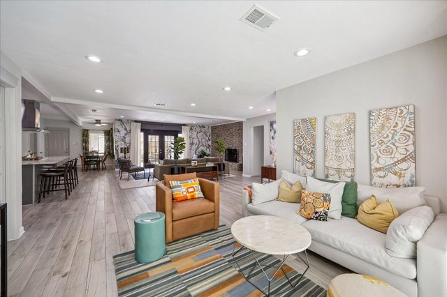 10207 Scofield Lane, Houston, TX 77096