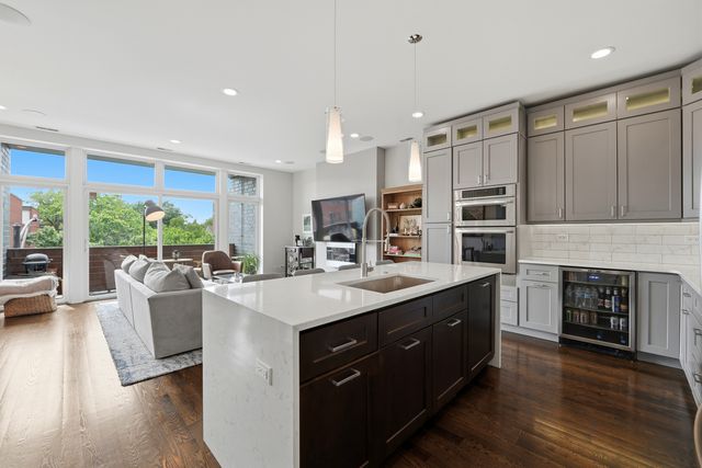 2825 N Halsted Street 3N, Chicago, IL 60657