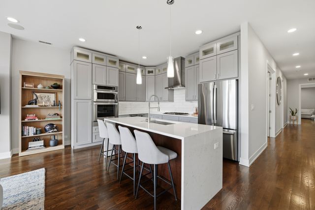 2825 N Halsted Street 3N, Chicago, IL 60657