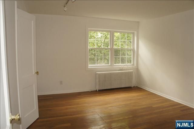 1257 Briar Way, Fort Lee, NJ 07024
