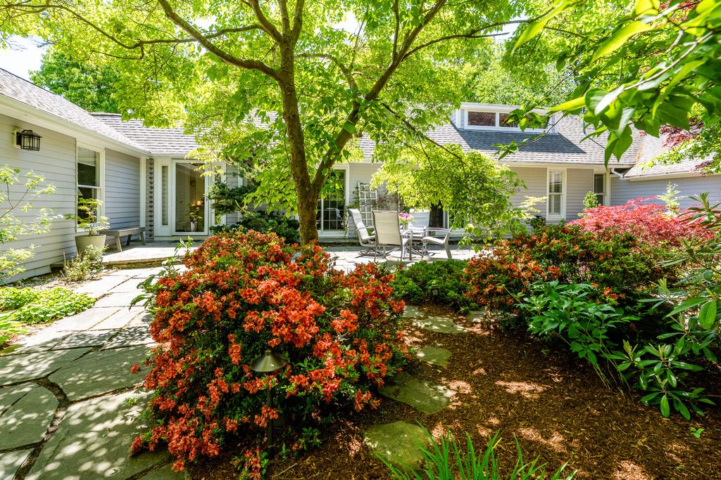 96 Greensward Road, Mashpee, MA 02649