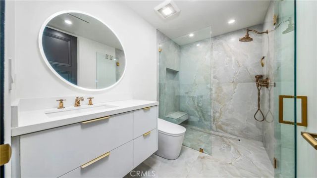 1001 Via Alta, Burbank, CA 91501