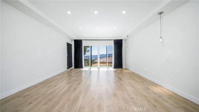 1001 Via Alta, Burbank, CA 91501