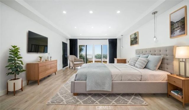 1001 Via Alta, Burbank, CA 91501